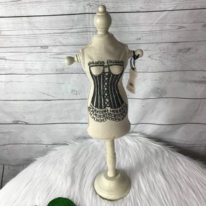 Fashion mannequin jewelry hanger